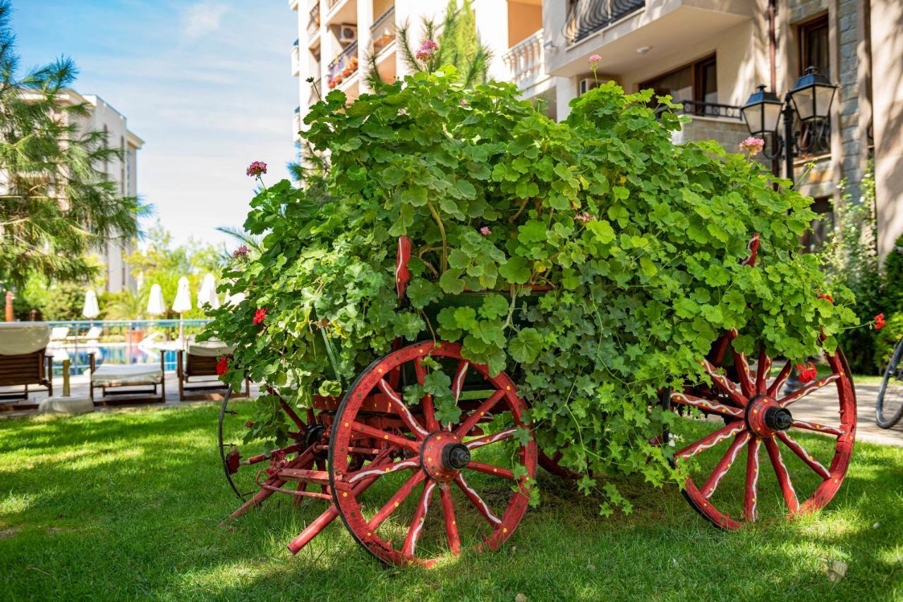 Menada Apartments In Cascadas Slantchev Briag Extérieur photo